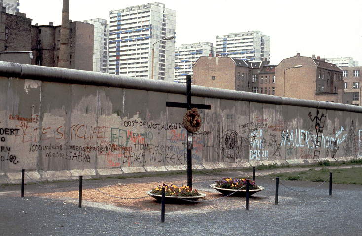 Memorial to those who died trying to escape communism over the Berlin wall